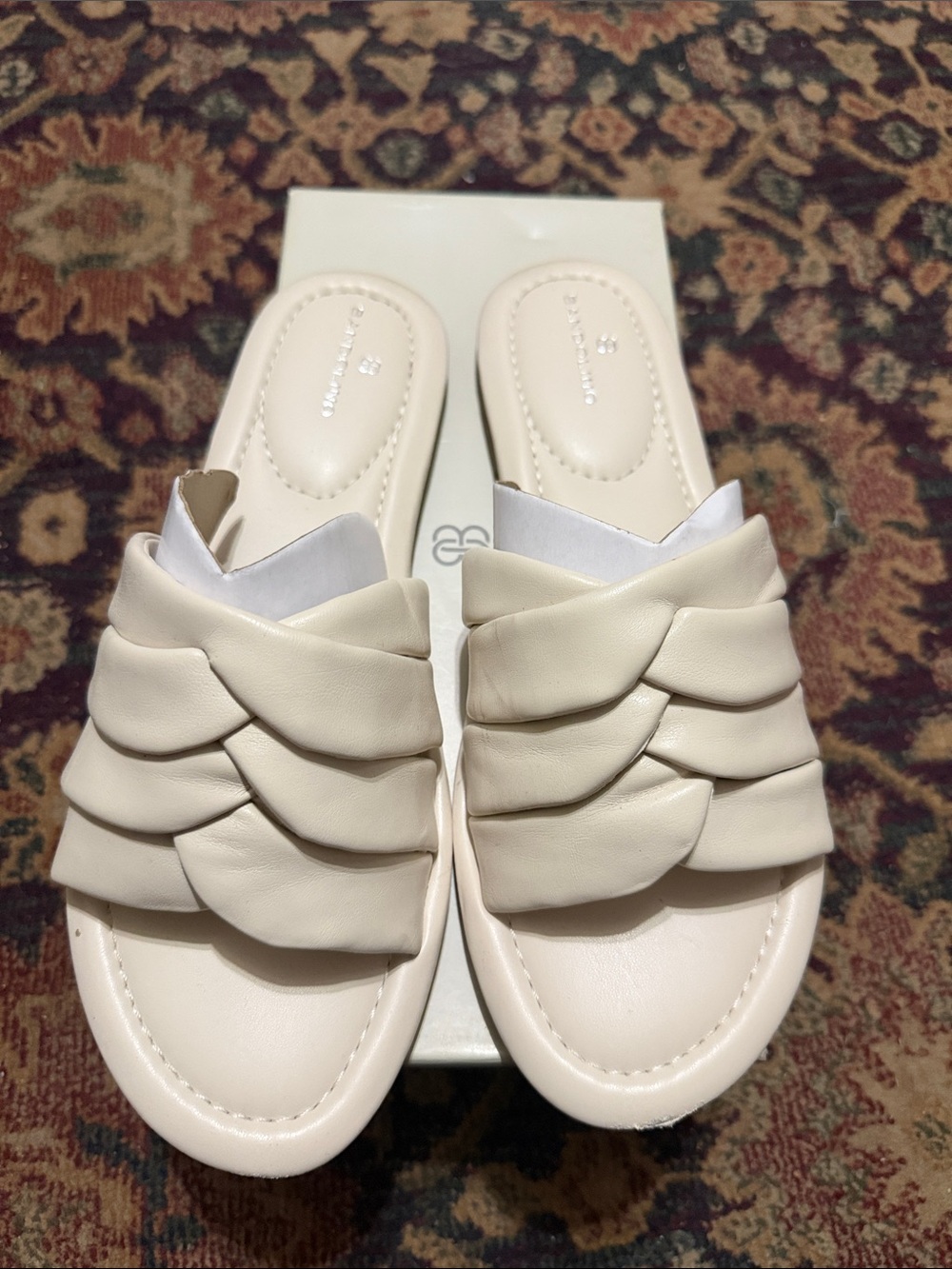 Women’s Bandolino Cream Slide Sandals size 10